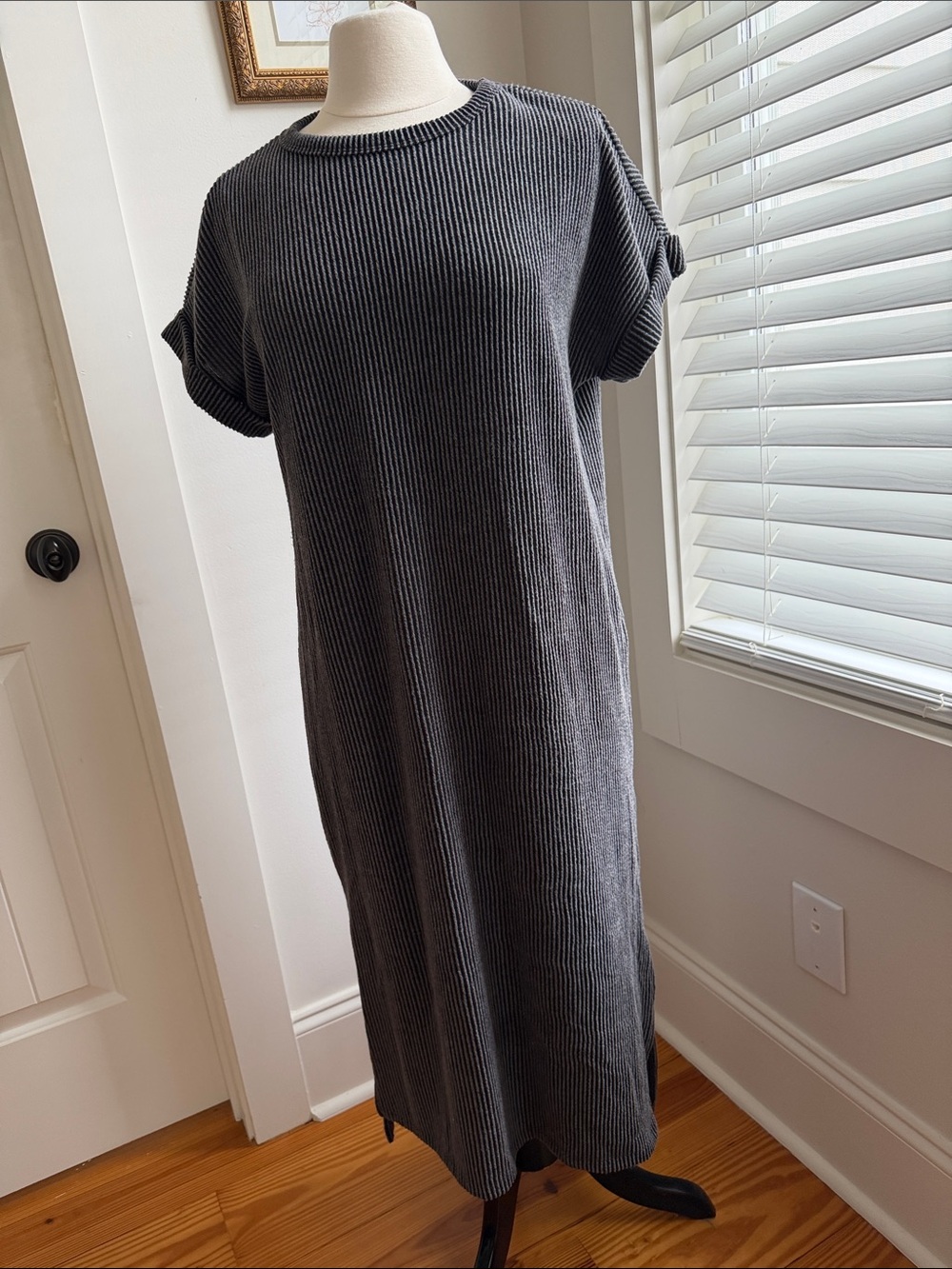 entro Charcoal Ribbed Knit Midi Dress